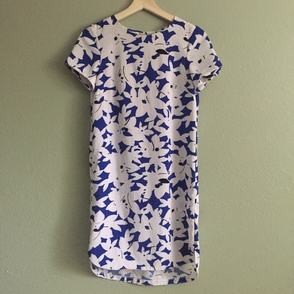 H&M Dresses & Skirts - H&M floral sheath dress